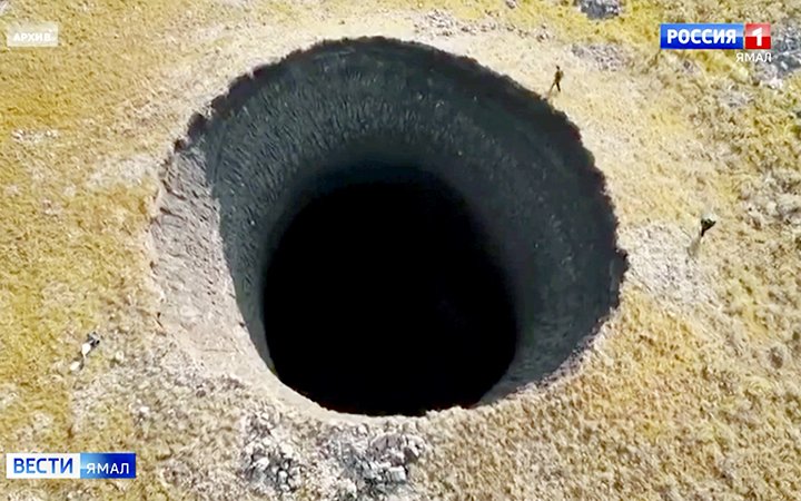New Giant 50-Metre Deep Sinkhole Just Opened Up In The Arctic - This One Is Unique Scientists Say