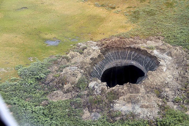 New Giant 50-Metre Deep Sinkhole Just Opened Up In The Arctic - This One Is Unique Scientists Say