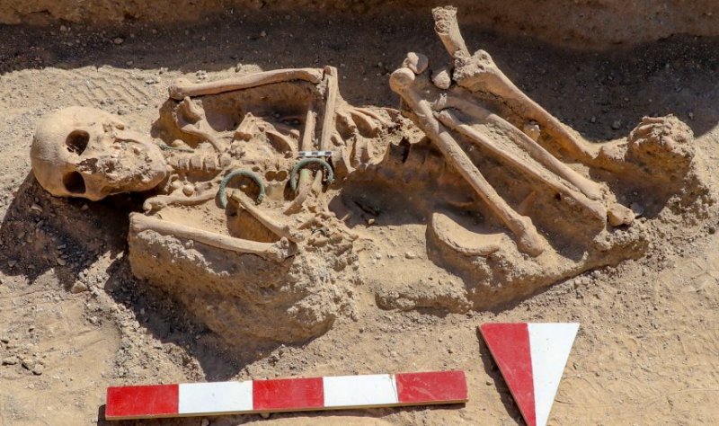 Urartian Noble Woman Buried With Jewelry Found In 2,750-Year-Old Necropolis Of Çavuştepe Castle