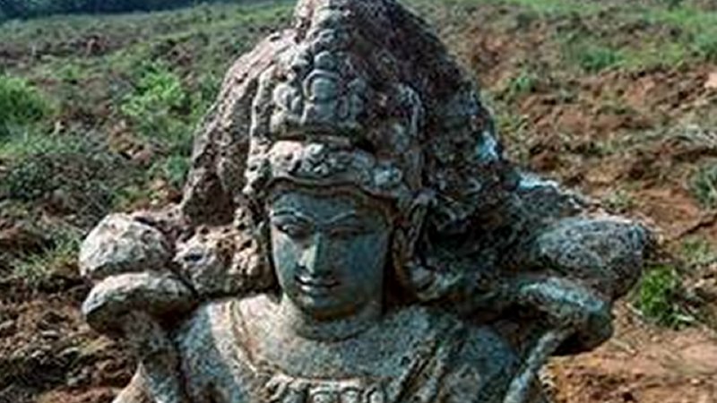 The 10th-century idol of Sun God was found in the agriculture field at Kalagodu in Anantapur district of the Indian state of Andhra Pradesh