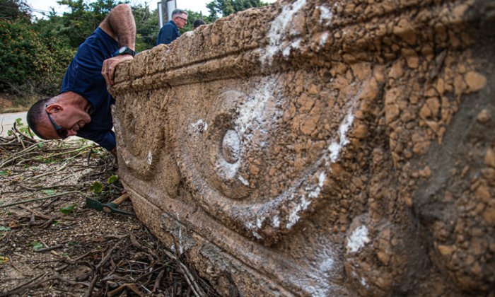 Two 1,800-Year-Old Sarcophagi Of Wealthy People Accidentally Found At Ramat Gan Safari Park