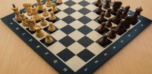 New Version Of Chess Invented - Pieces Move Diagonally Across The Game Board