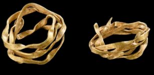 Gold Spiral In Early Bronze Age Grave - Unearthed