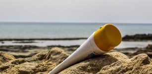 After Two Hours, Sunscreen That Includes Zinc Oxide Loses Effectiveness, Becomes Toxic: Study