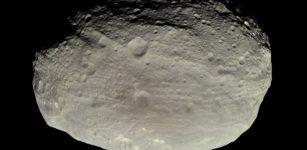 Dwarf planet Vesta is helping scientists understand the early development of our solar system. Credit: NASA Dawn mission