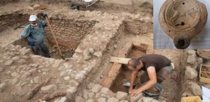 Ancient Tomb Of 'Bird Oracle Markos' Unearthed In Bergama (Pergamon), Turkey