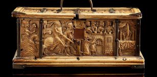 Extremely Rare 700-Year-Old French Gothic Ivory Casket At Risk Of Leaving The UK