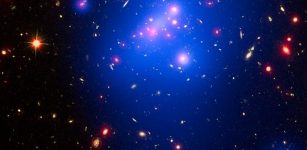 Galaxy Clusters Yield New Evidence For Cosmology's Standard Model