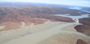 Greenlandic Glacial Rock Flour Can Help Fight Climate Change