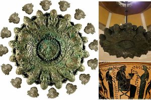 Etruscan Beautiful Bronze Lamp of Cortona - Studied