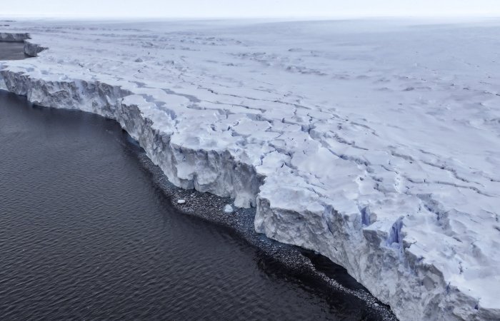 Adrift Like Shackleton: Robot Float Survives Antarctic Ice
