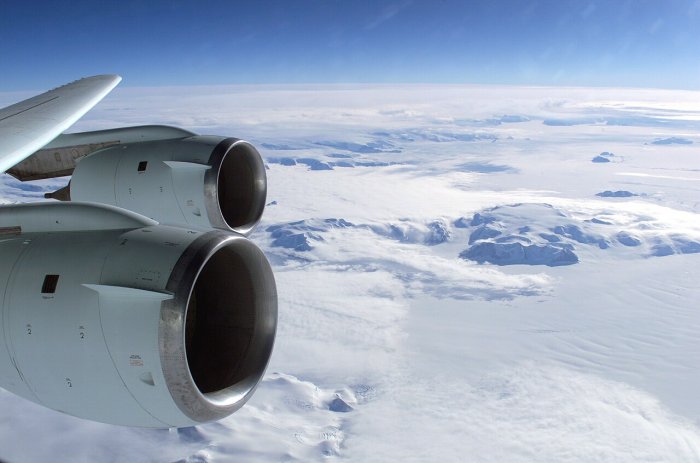 Vast Geological Structure Hidden Beneath The East Antarctic Ice Sheet