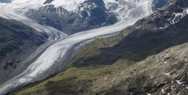 Including Daily Extreme Weather In Glacier Models Shows More Glacier Loss And Quicker Sea-Level Rise